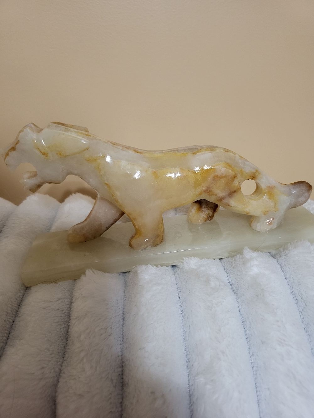 Hand-Carved Cream and Gold Onyx Panther Sculpture